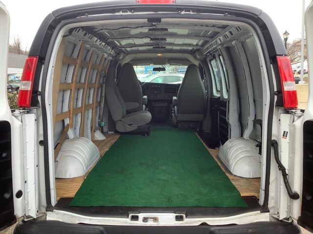 Used 2019 Chevrolet Express 2500 w/ Driver Convenience Package RWD image 27