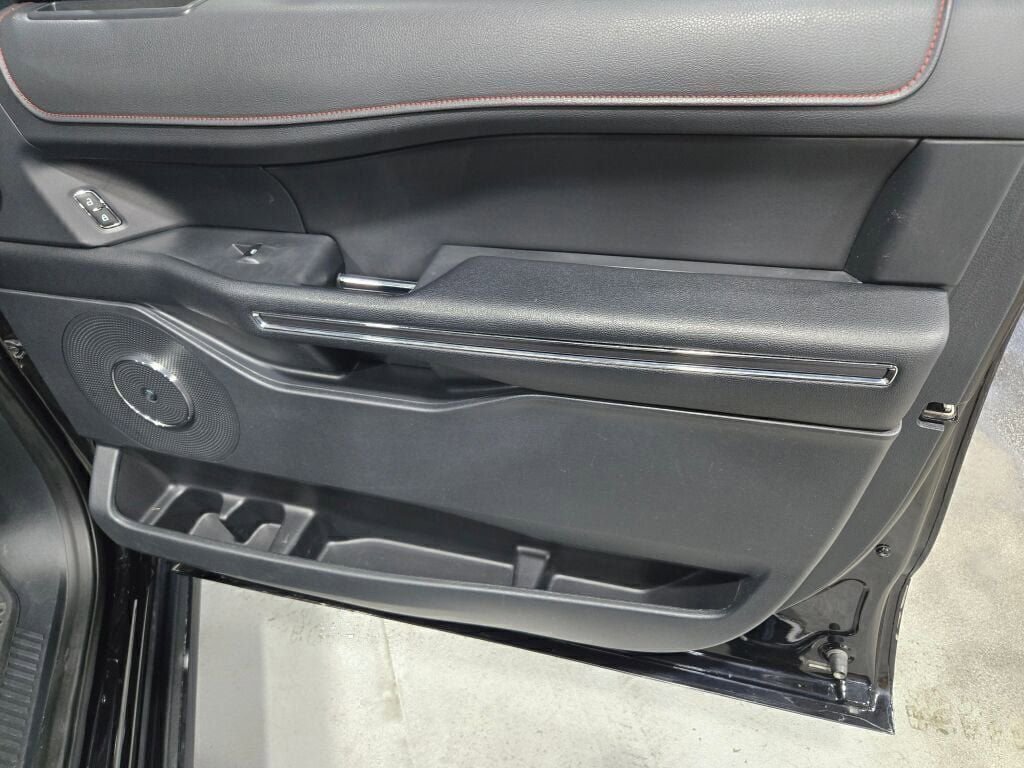 Certified 2022 Ford Expedition Limited image 16