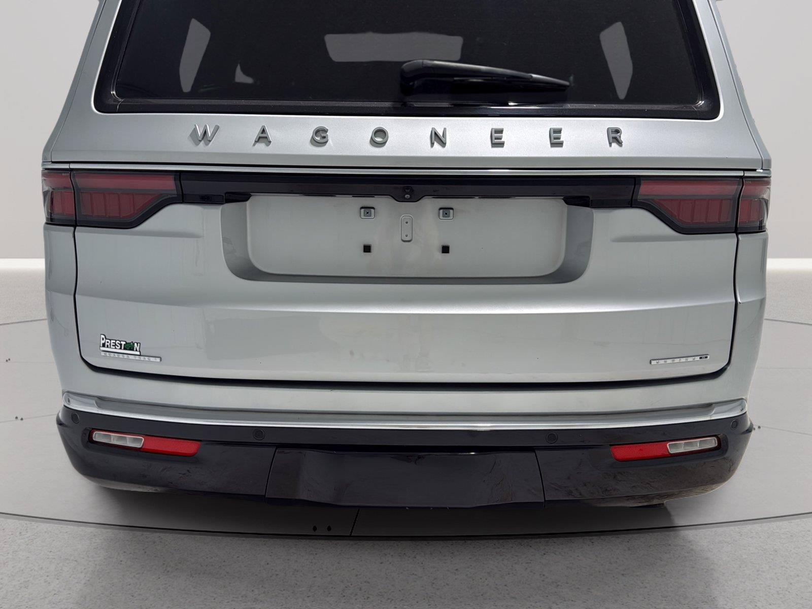 Used 2023 Jeep Wagoneer Series II w/ Premium Group I AWD/4WD image 9
