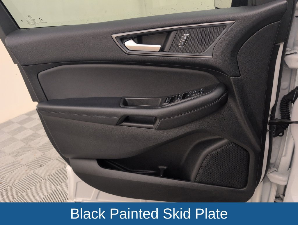 Certified 2024 Ford Edge SE w/ Black Appearance Package AWD/4WD image 30