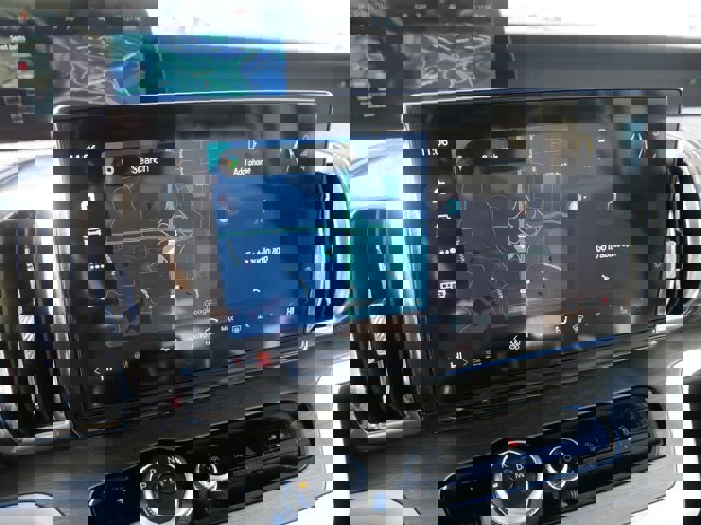 Certified 2025 Ford Expedition Platinum image 31