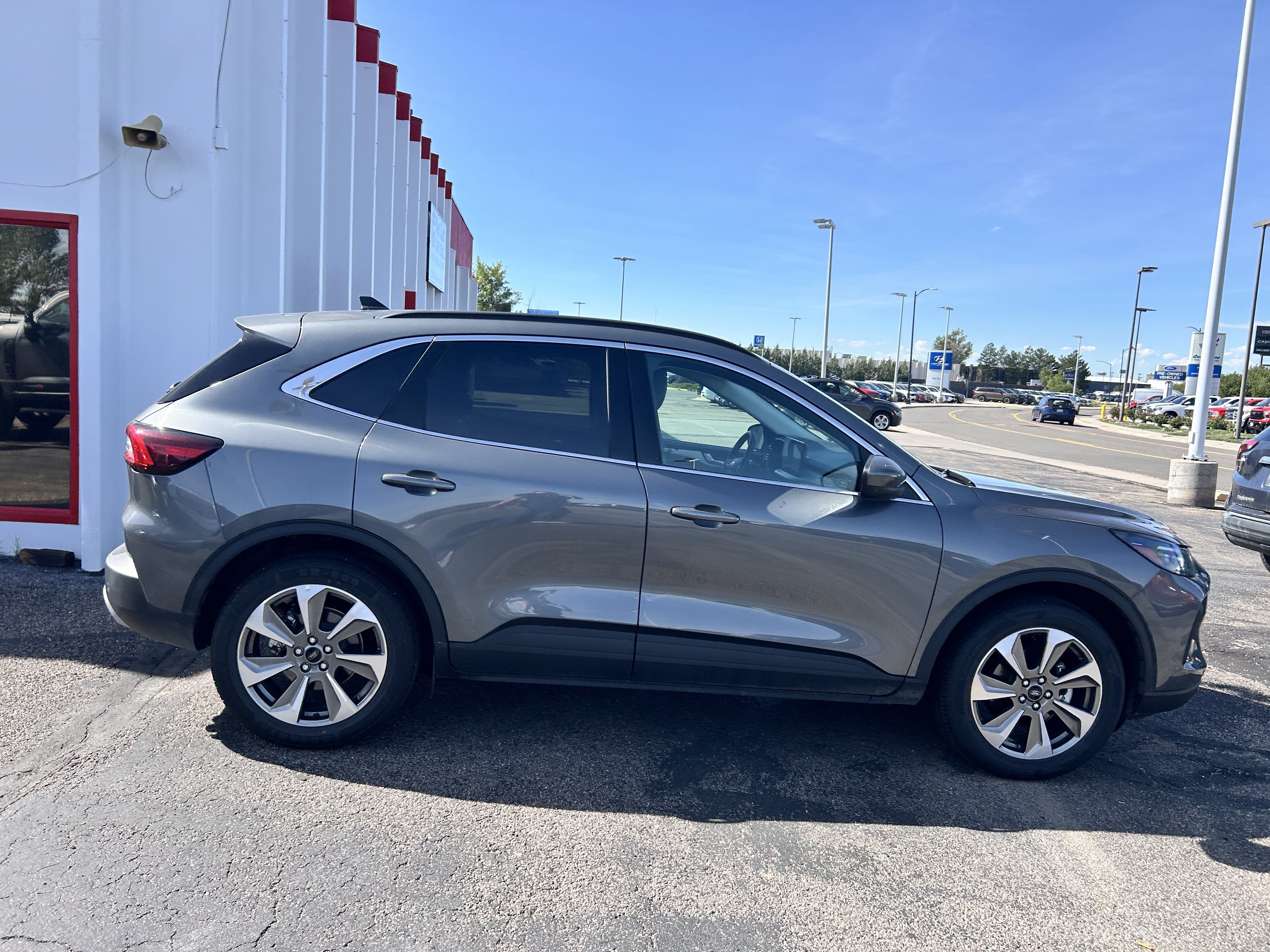 Certified 2025 Ford Escape Platinum AWD/4WD image 7