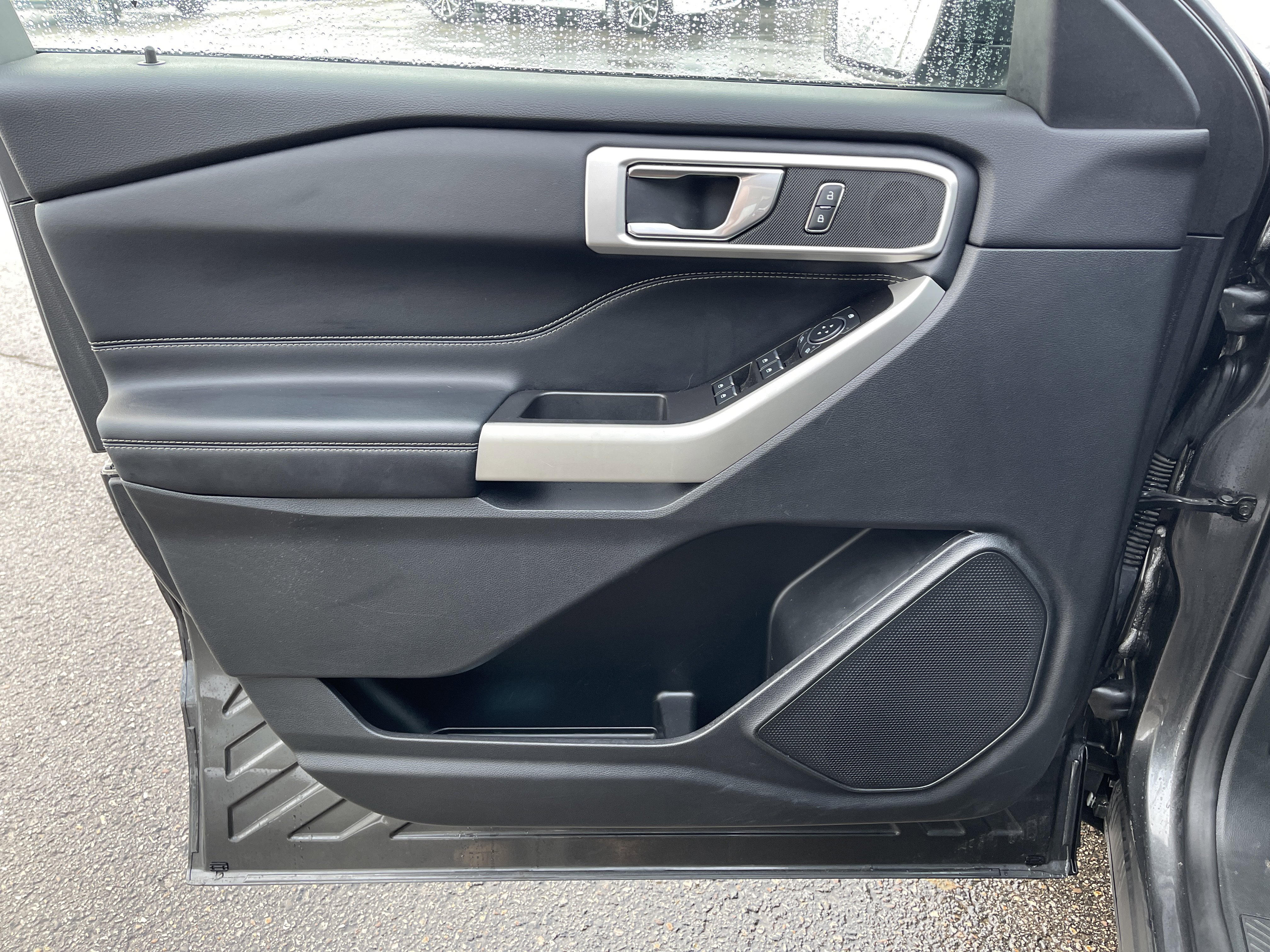 Certified 2020 Ford Explorer XLT w/ Equipment Group 202A image 13