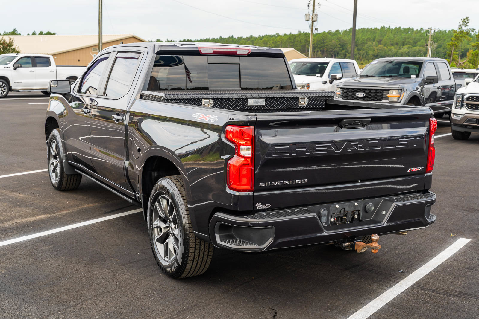 Used 2022 Chevrolet Silverado 1500 RST w/ Convenience Package II AWD/4WD image 5