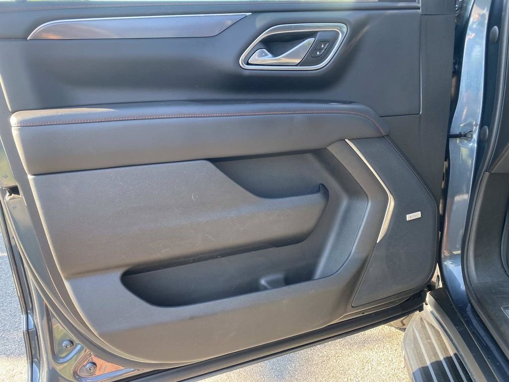 Used 2021 Chevrolet Tahoe RST w/ Luxury Package AWD/4WD image 18