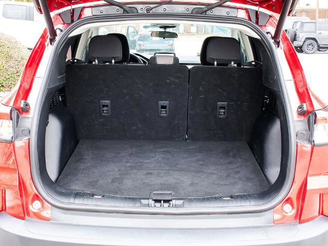 Certified 2022 Ford Escape SE w/ SE Sport Appearance Package image 21