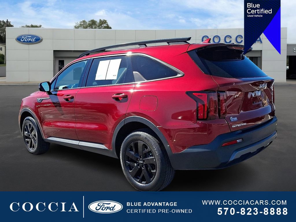 Used 2023 Kia Sorento S w/ Panoramic Sunroof Package image 3