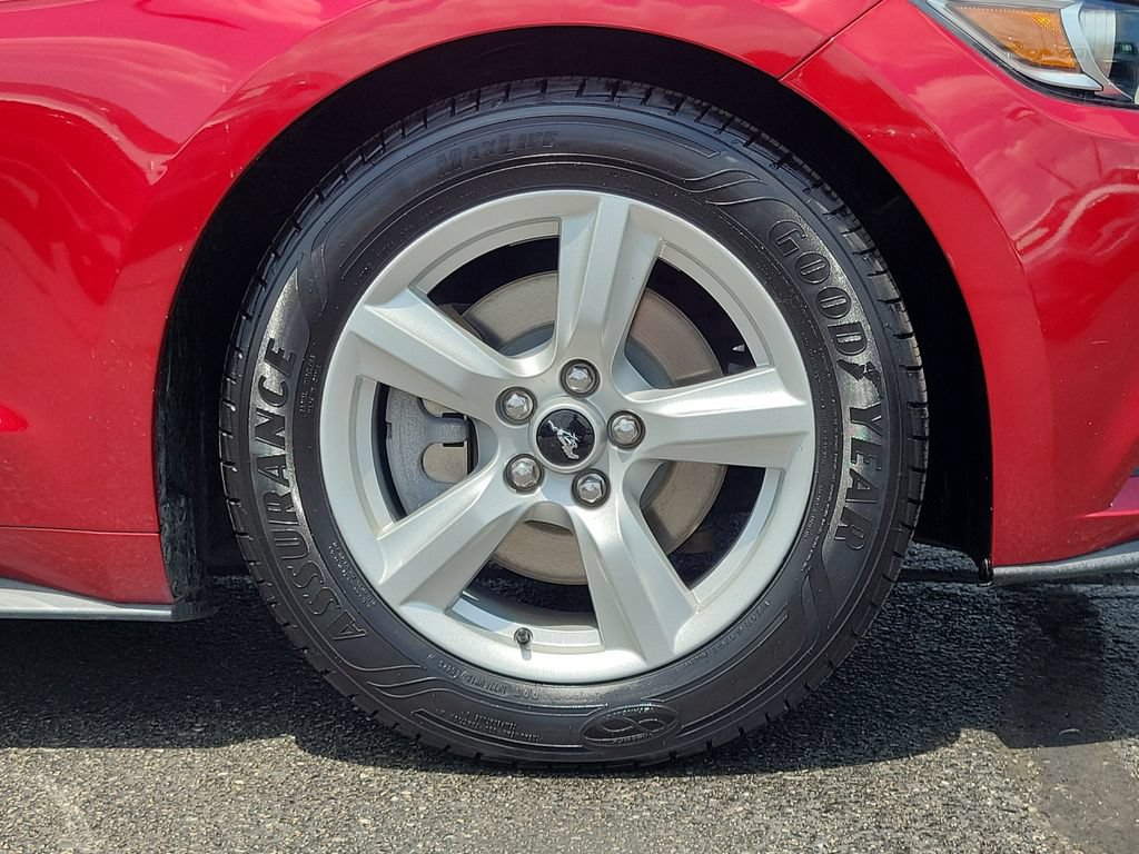 Certified 2017 Ford Mustang Coupe RWD image 9