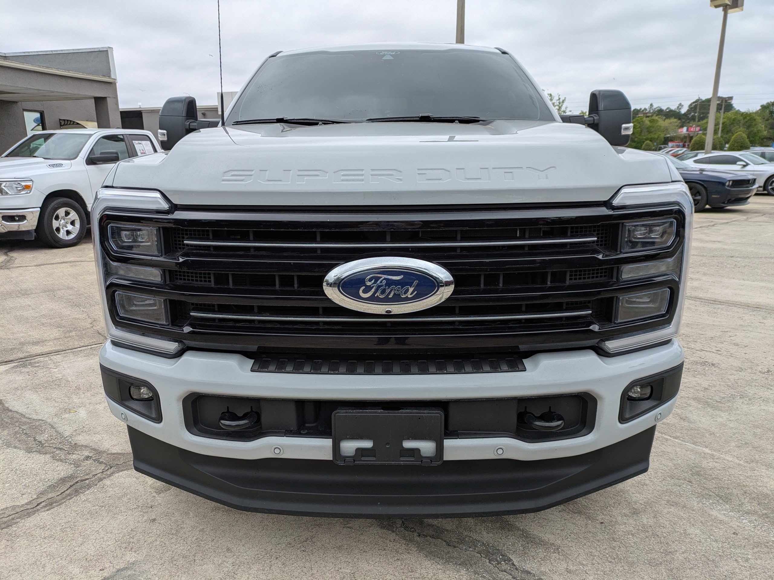 Certified 2025 Ford F250 Platinum AWD/4WD image 9