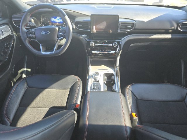 Certified 2024 Ford Explorer ST-Line w/ Class IV Trailer Tow Package AWD/4WD image 23
