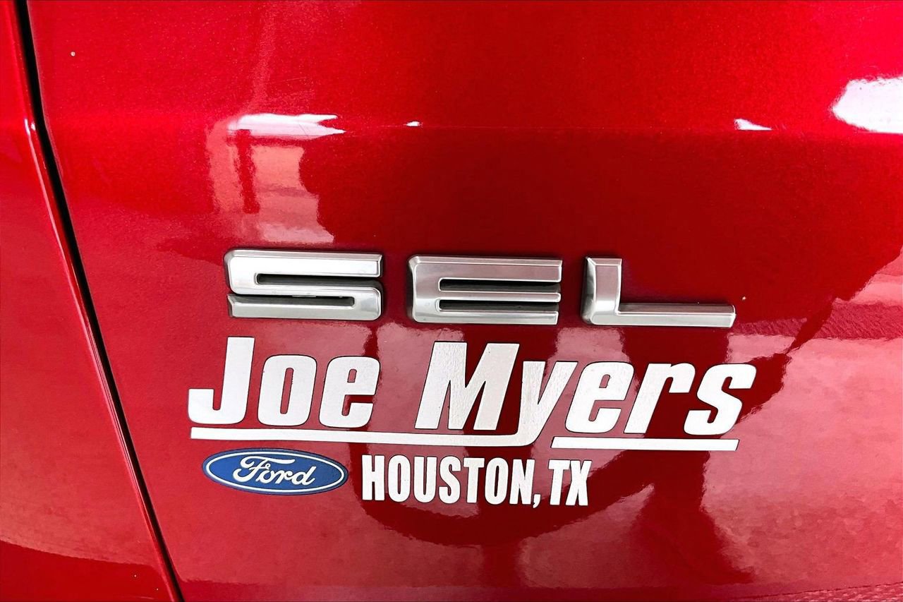 Certified 2022 Ford Escape SEL image 32