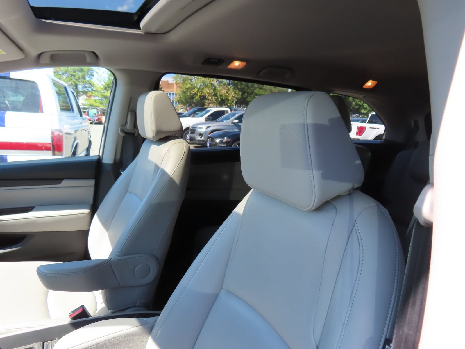 Used 2019 Honda Odyssey EX-L image 25