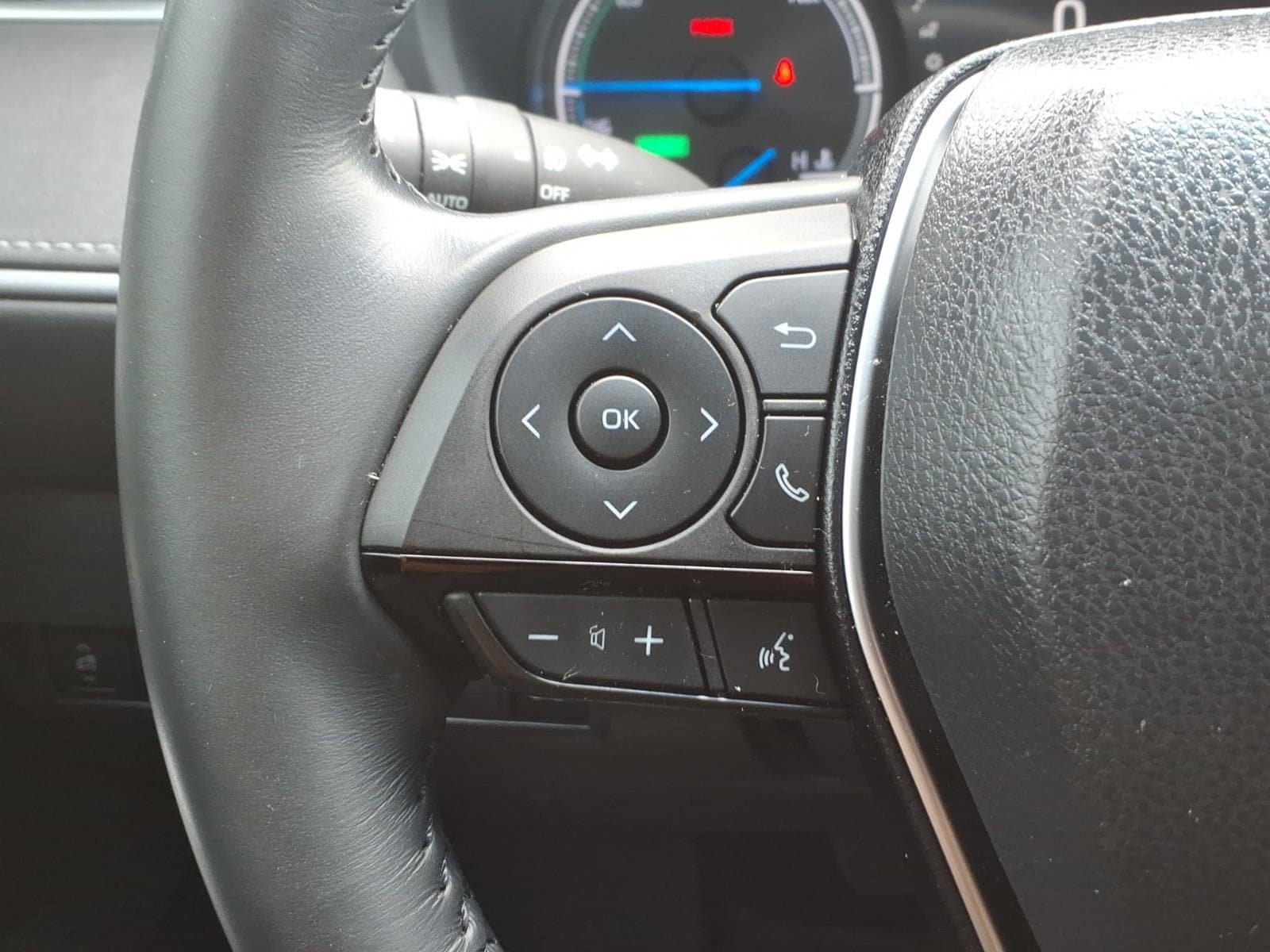 Used 2024 Toyota Venza Nightshade AWD/4WD image 15