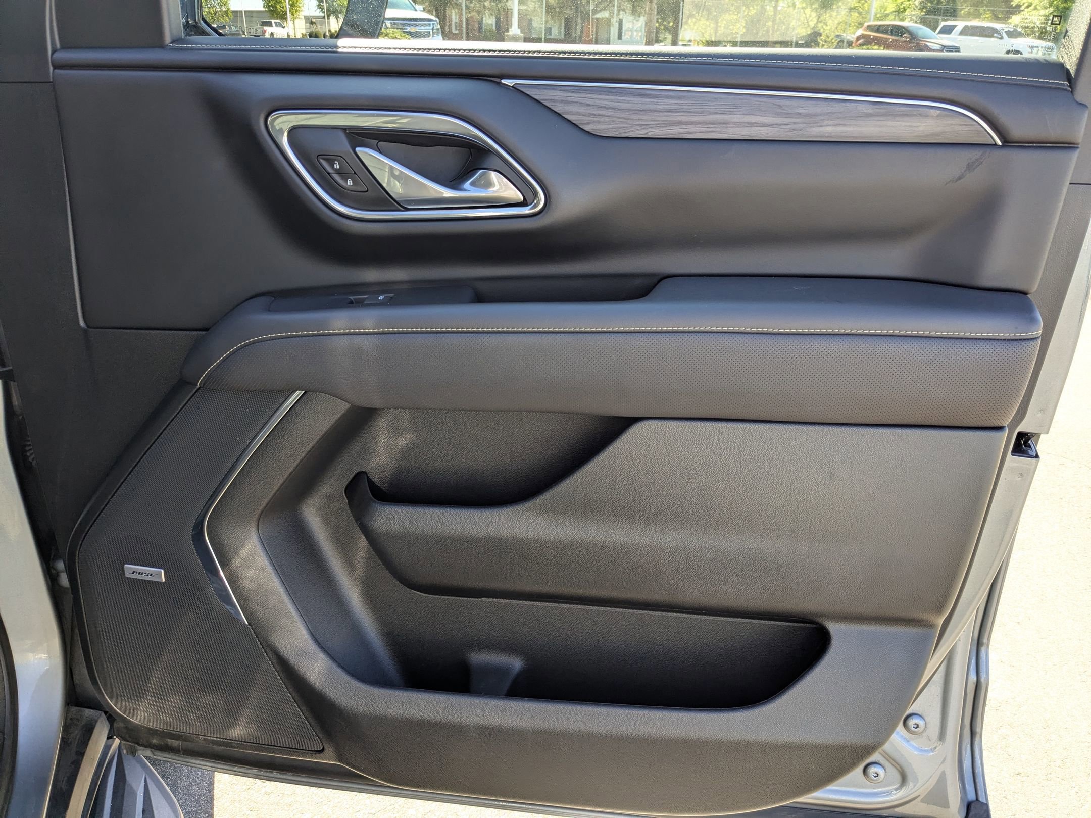 Used 2023 GMC Yukon SLT image 41