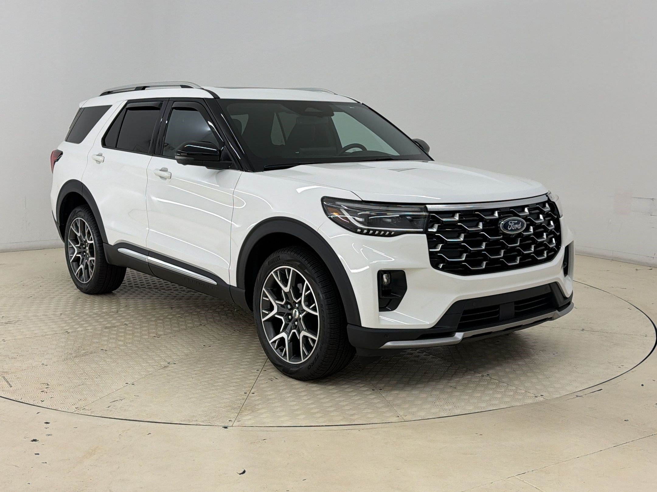 Certified 2025 Ford Explorer Platinum w/ Ultimate Package AWD/4WD image 7
