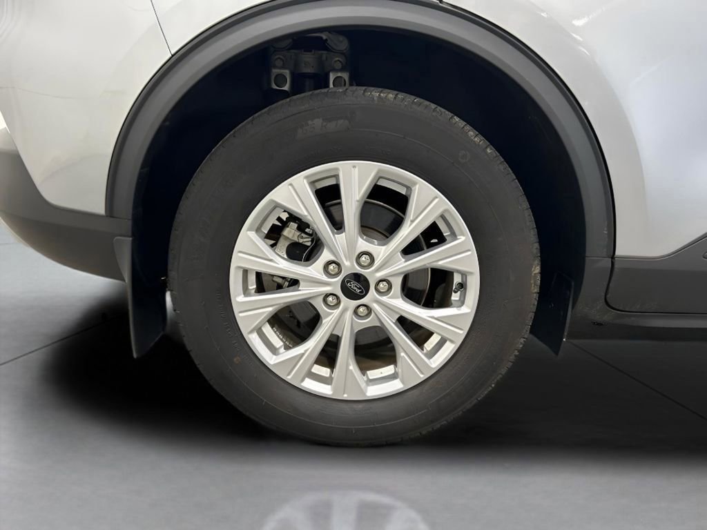 Certified 2024 Ford Escape Active w/ Cold Weather Package image 13