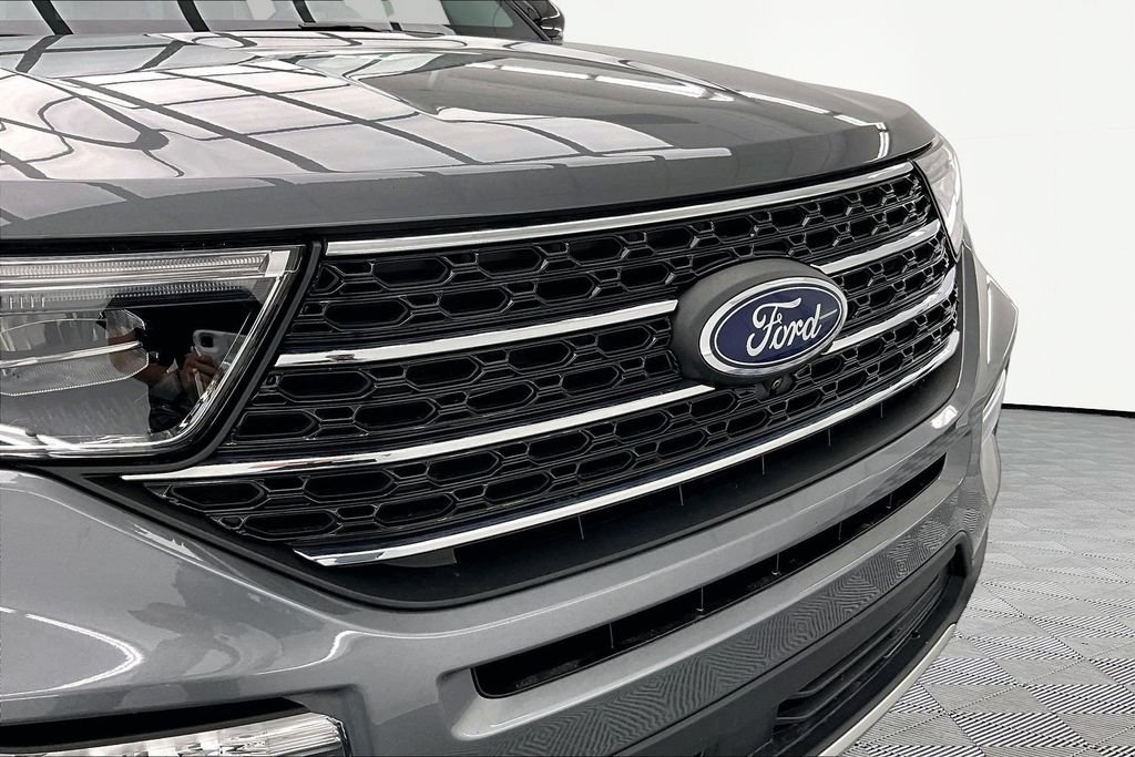 Certified 2024 Ford Explorer XLT w/ Equipment Group 202A AWD/4WD image 29