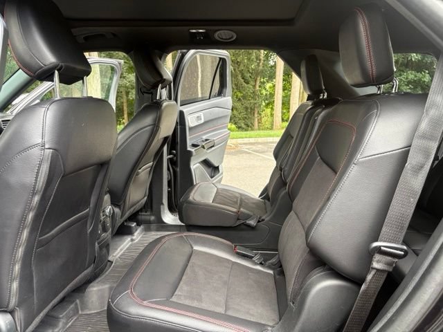 Certified 2023 Ford Explorer ST-Line w/ Class IV Trailer Tow Package AWD/4WD image 15