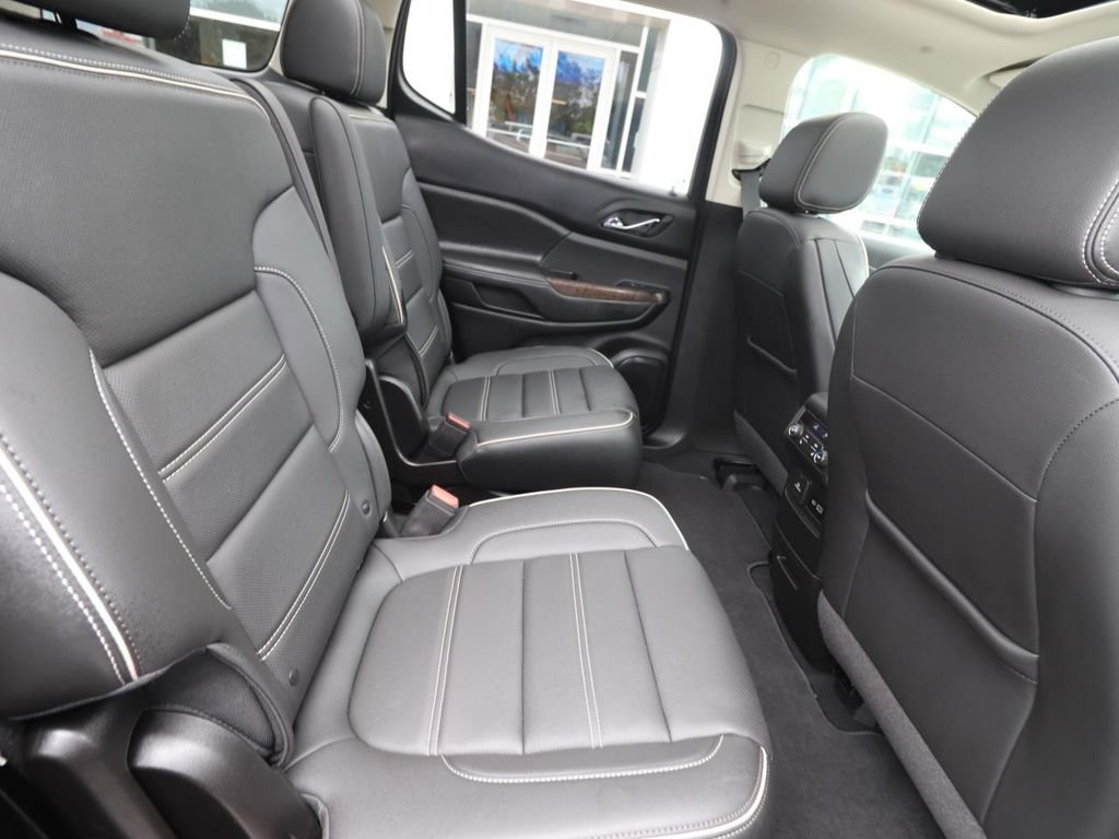 Used 2023 GMC Acadia Denali w/ Denali Ultimate Package FWD image 24