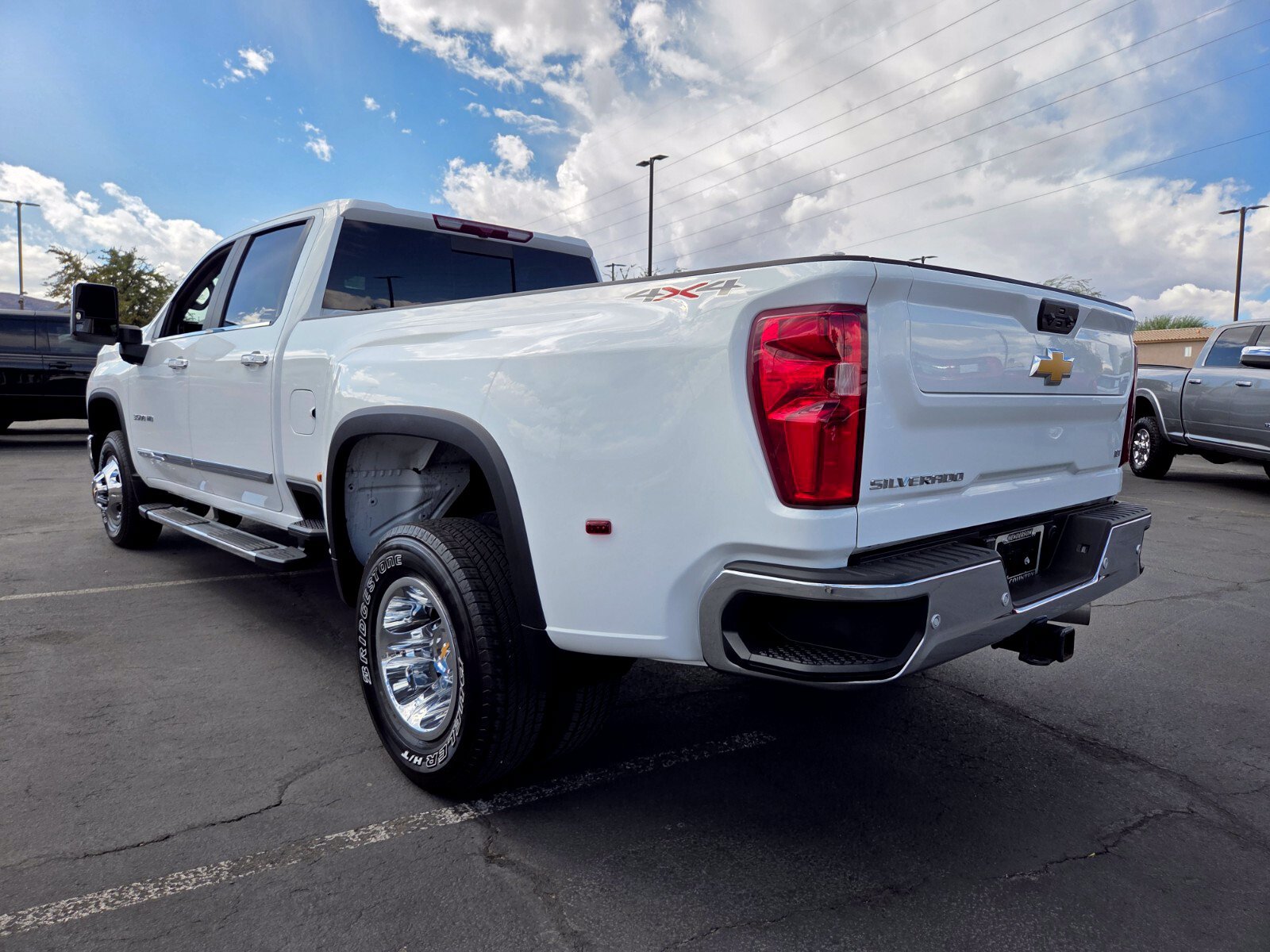 Used 2025 Chevrolet Silverado 3500 LT w/ Safety Package AWD/4WD image 4