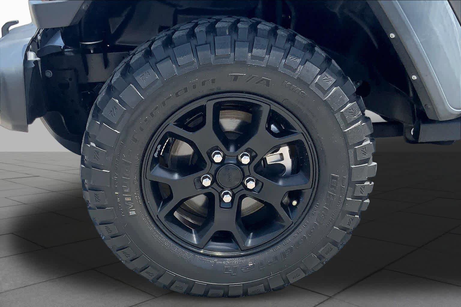 Used 2022 Jeep Wrangler Sport AWD/4WD image 10