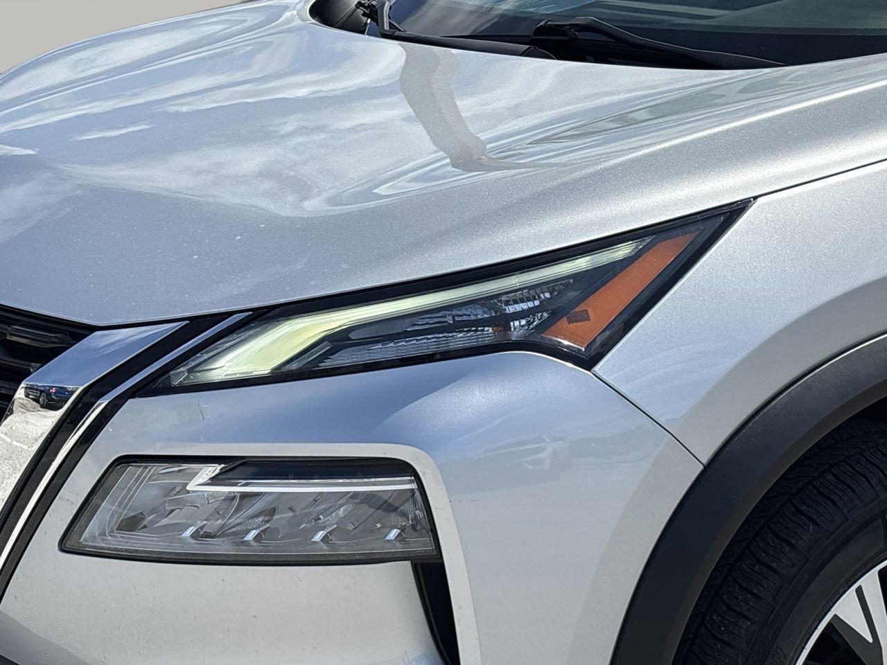 Used 2021 Nissan Rogue SV image 12