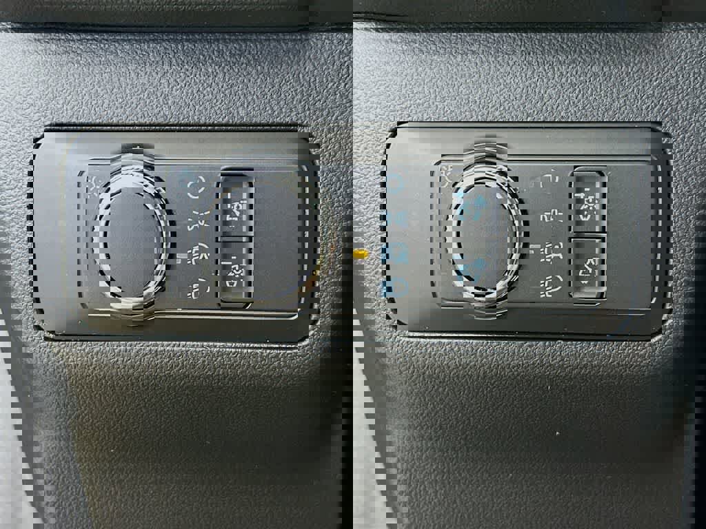 Certified 2022 Ford Escape S image 25