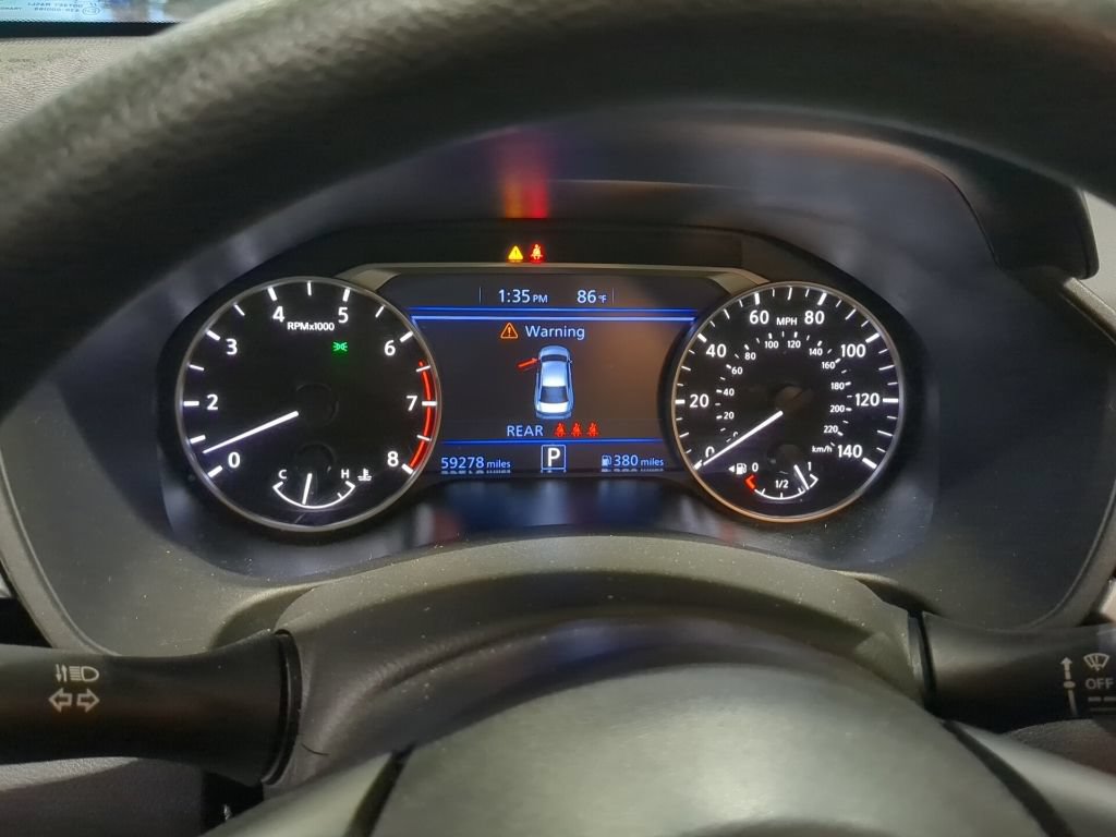 Used 2024 Nissan Altima 2.5 SV FWD image 17