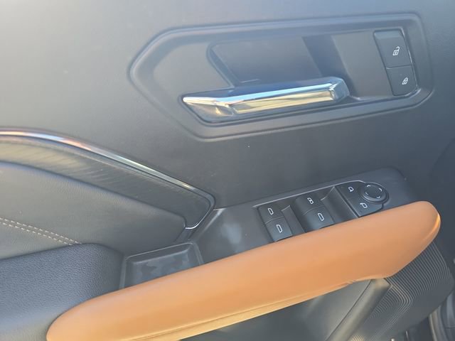 Used 2023 GMC Canyon AT4 w/ Technology Package image 11