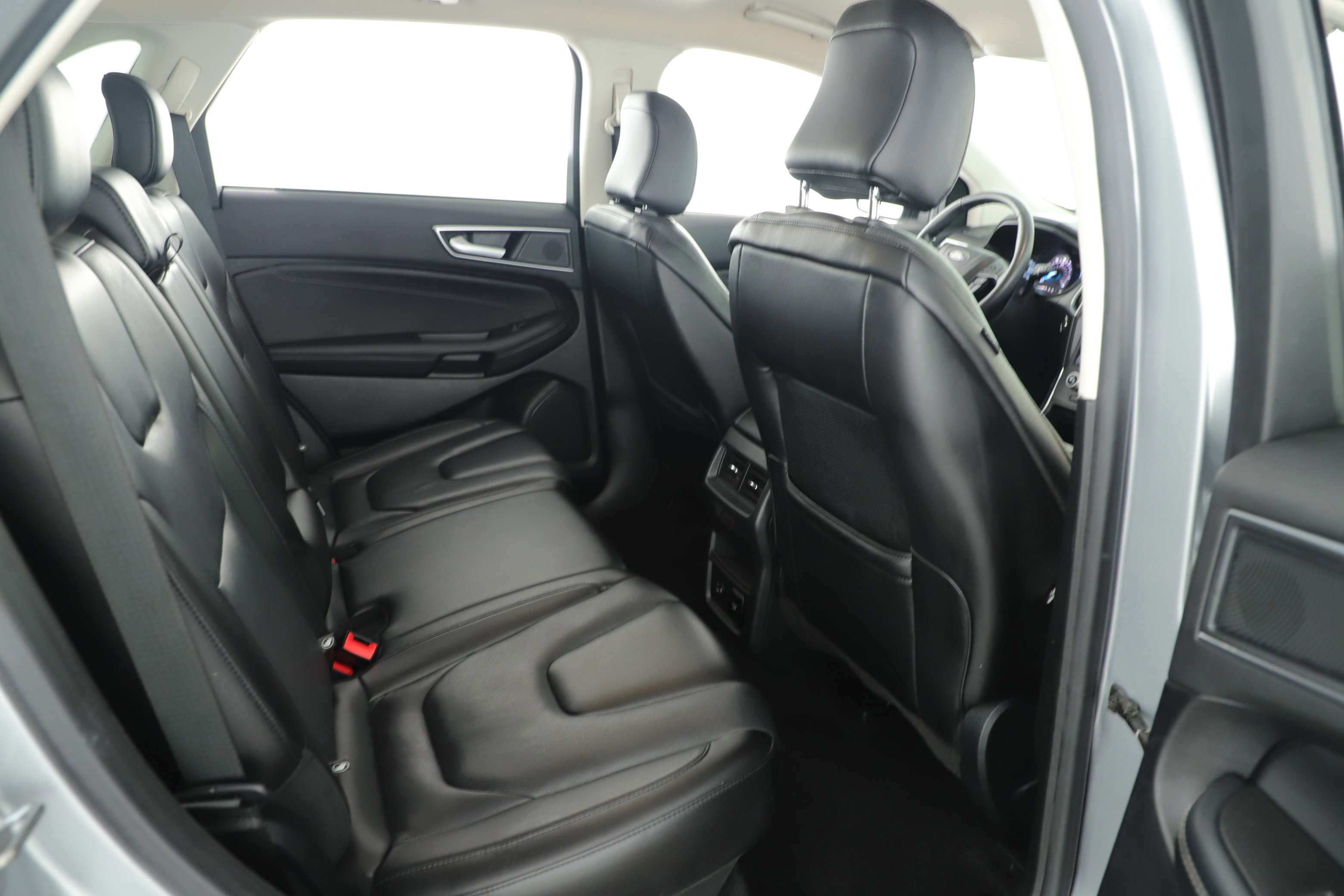 Certified 2022 Ford Edge Titanium w/ Equipment Group 301A image 23