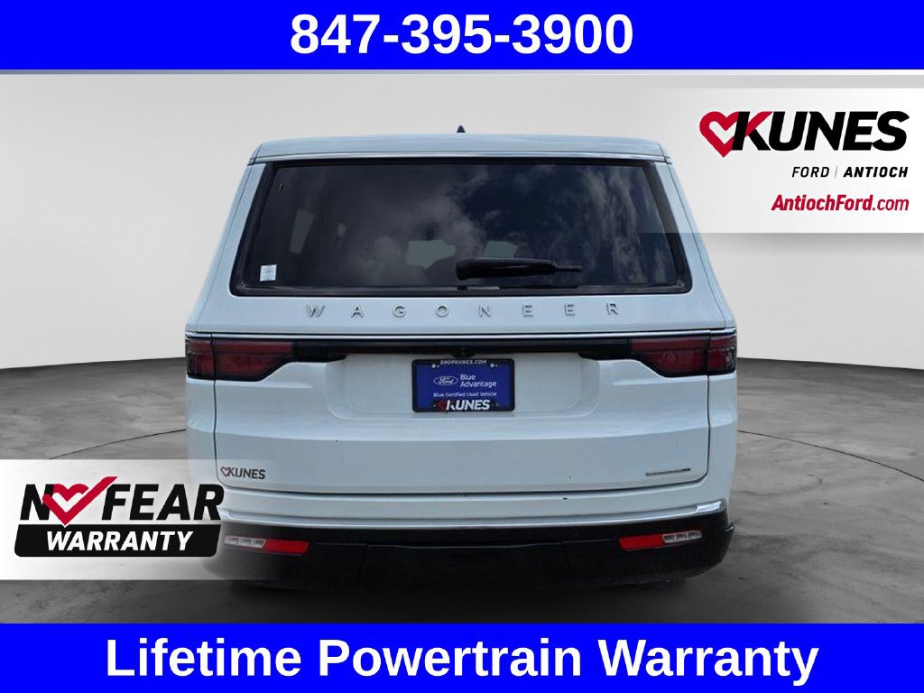 Used 2024 Jeep Wagoneer L Series II w/ Flexible Seating Group AWD/4WD image 9