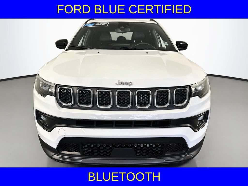 Used 2024 Jeep Compass Latitude AWD/4WD image 3