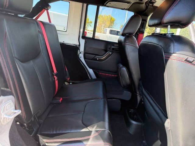 Used 2017 Jeep Wrangler Unlimited Rubicon AWD/4WD image 33