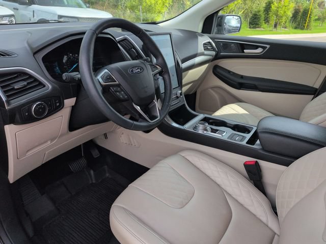 Certified 2023 Ford Edge Titanium AWD/4WD image 31