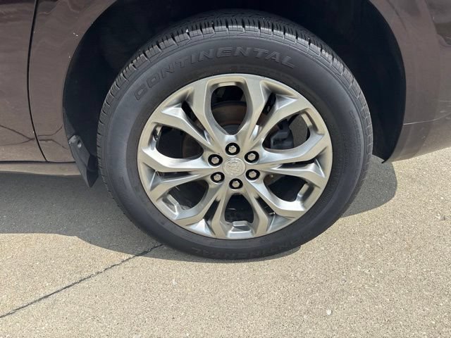 Used 2021 Buick Enclave Avenir w/ Avenir Technology Package AWD/4WD image 11