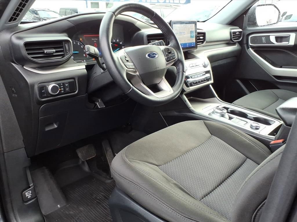 Certified 2022 Ford Explorer XLT w/ Class IV Trailer Tow Package image 13