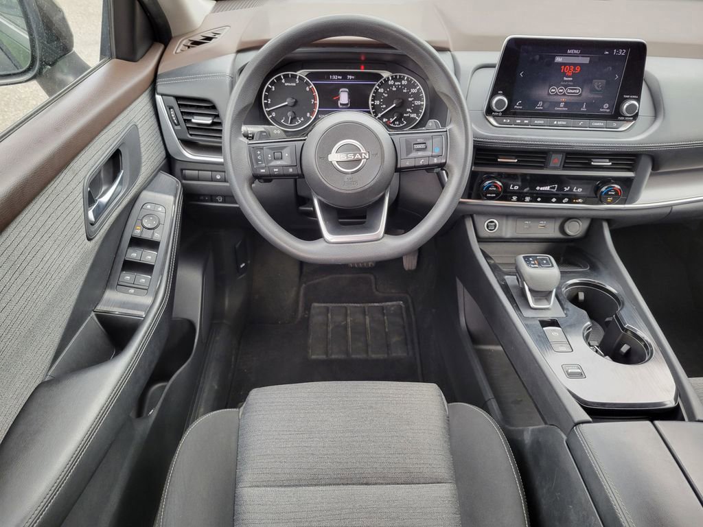 Used 2023 Nissan Rogue SV image 18