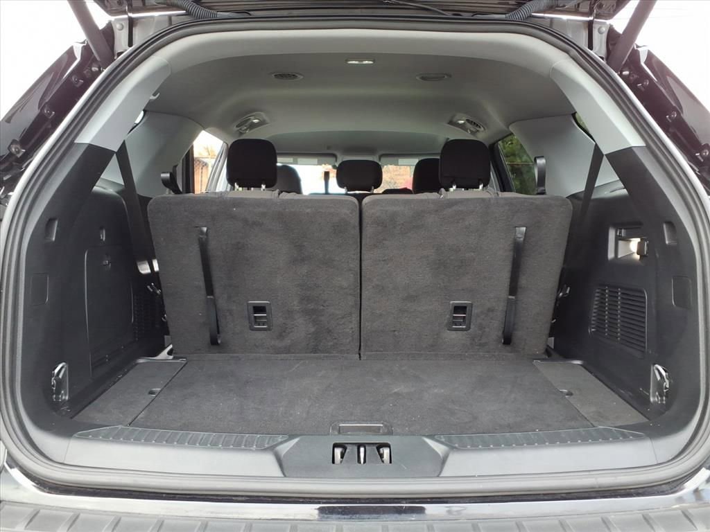 Certified 2023 Ford Explorer XLT image 6