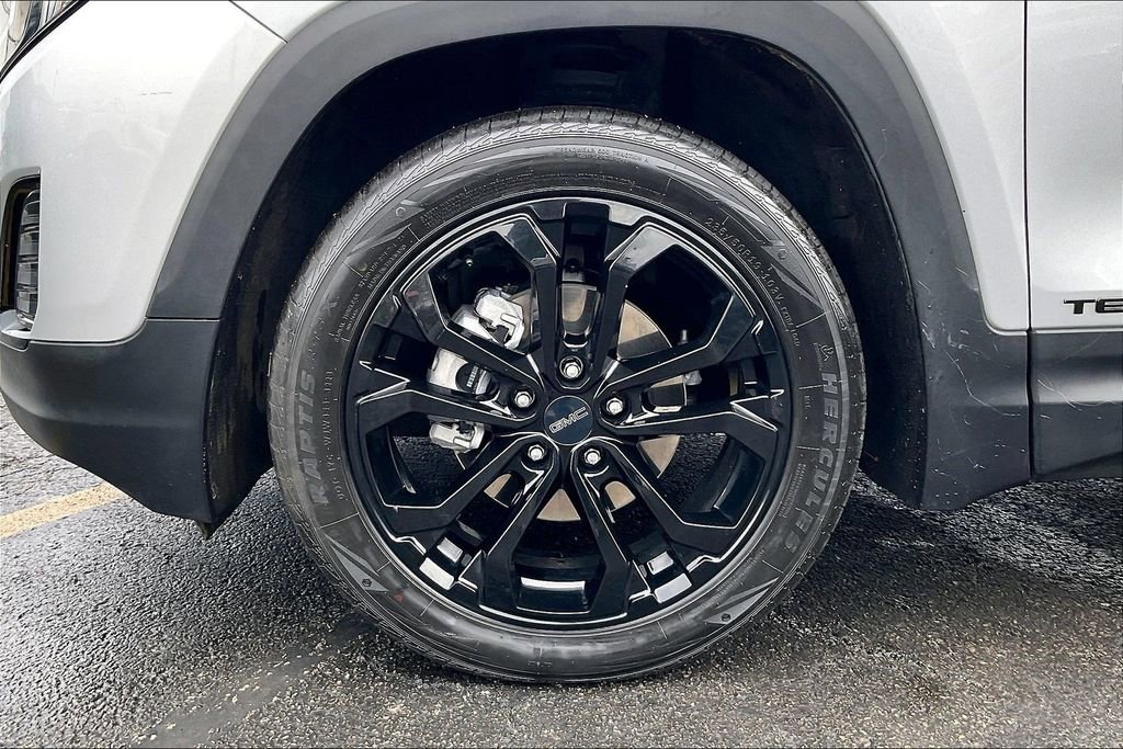 Used 2021 GMC Terrain SLE w/ Driver Convenience Package image 8