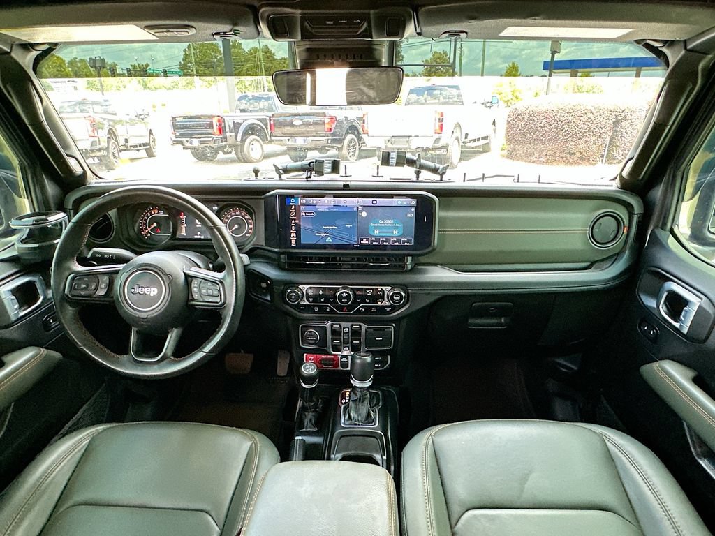 Used 2024 Jeep Gladiator Mojave AWD/4WD image 3