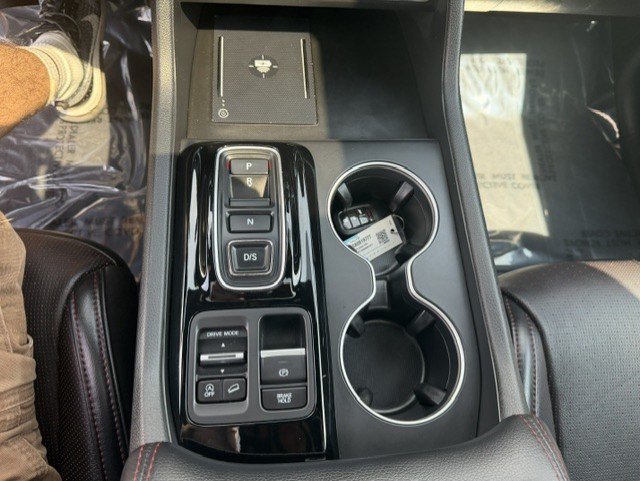 Used 2025 Honda Pilot Black Edition image 25
