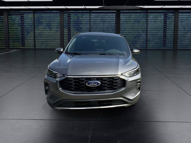 Certified 2025 Ford Escape ST-Line Select AWD/4WD image 3