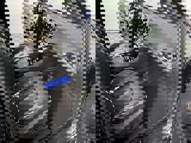 Used 2022 Chrysler Pacifica Limited w/ Uconnect Theater Family Group image 21