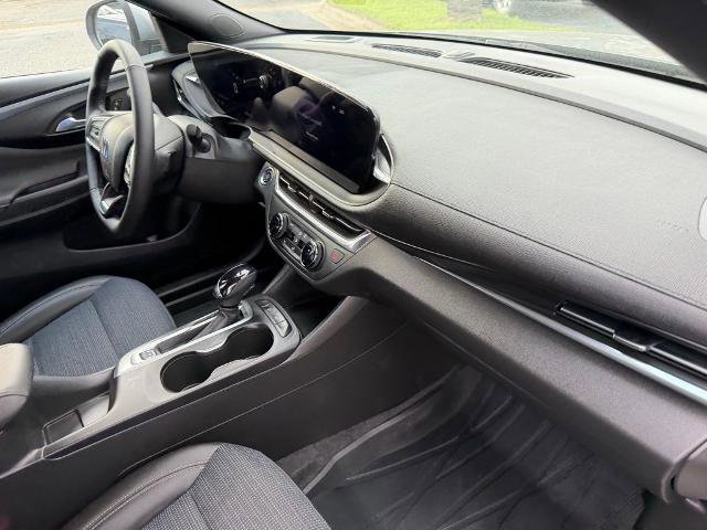 Used 2025 Buick Envista Sport Touring w/ Convenience I Package FWD image 23