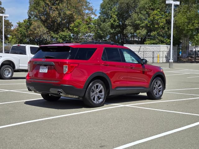 Certified 2023 Ford Explorer XLT w/ Equipment Group 202A RWD image 2