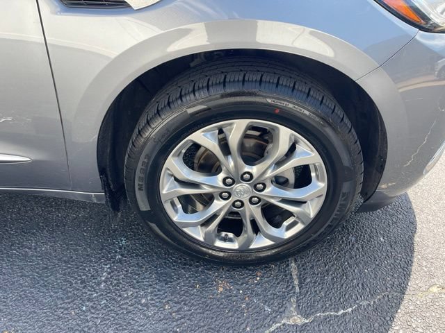 Used 2020 Buick Enclave Avenir w/ Avenir Technology Package FWD image 10
