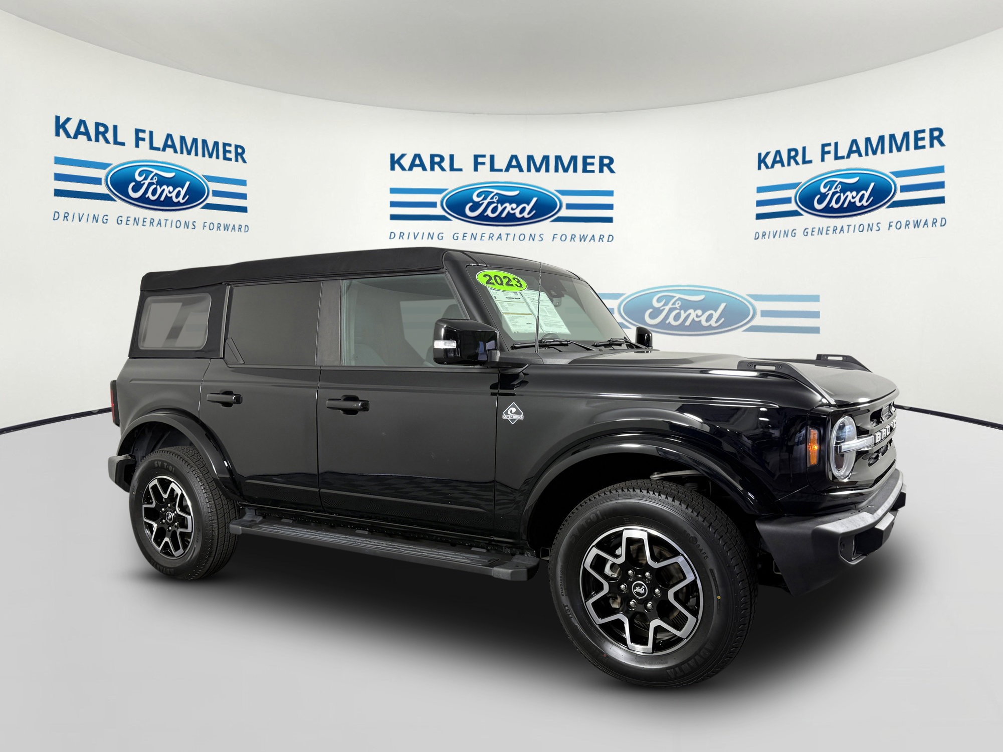 Certified 2023 Ford Bronco Outer Banks AWD/4WD image 1