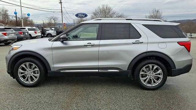 Certified 2022 Ford Explorer Limited w/ Equipment Group 301A image 2