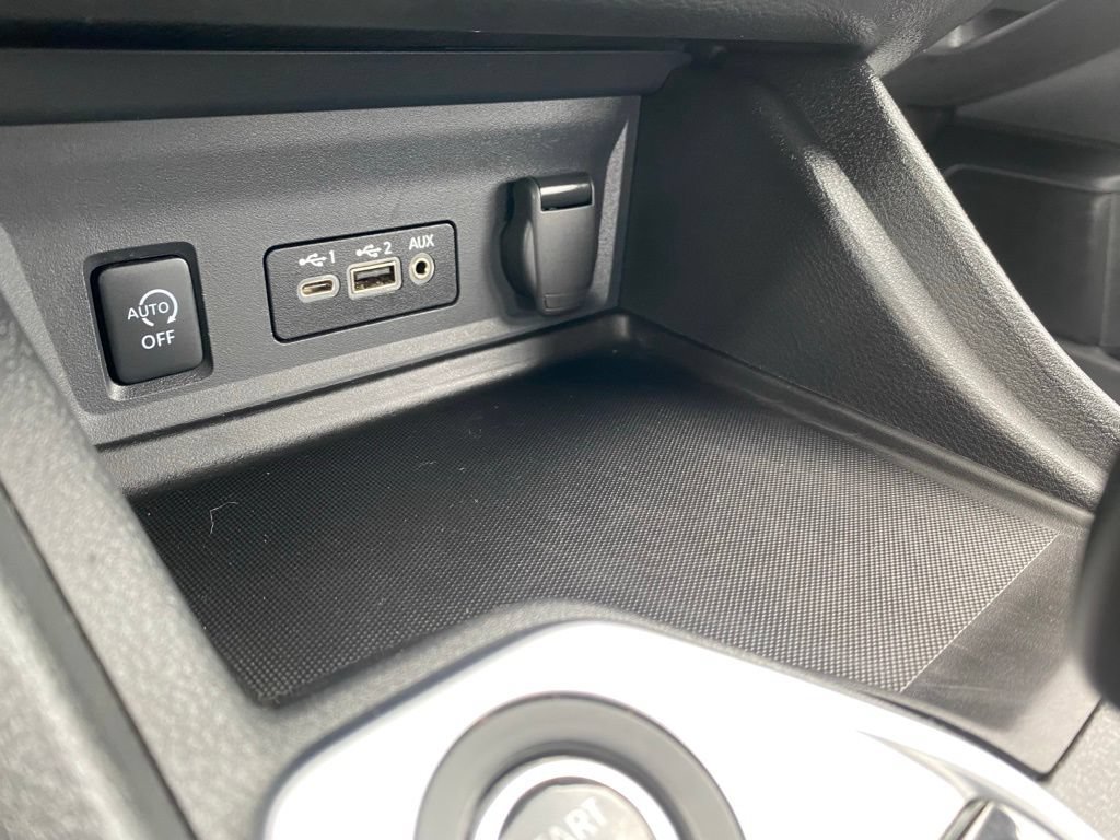 Used 2025 Nissan Sentra SV FWD image 22