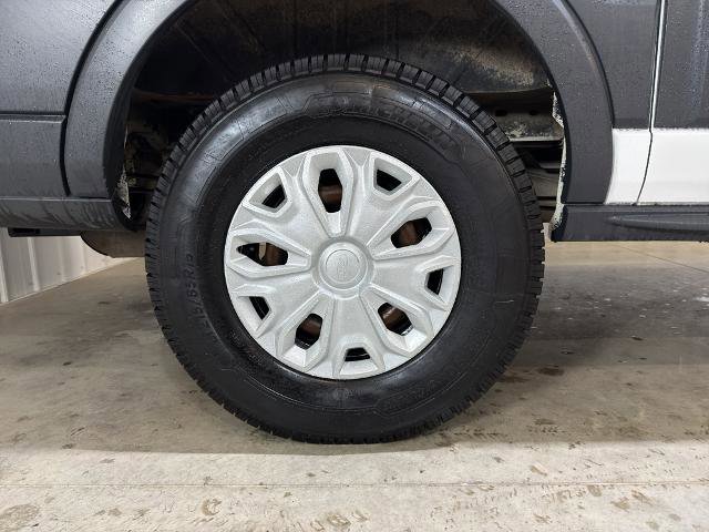 Certified 2017 Ford Transit 150 XLT RWD image 24